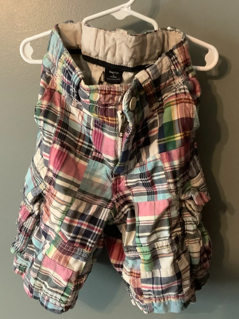 GAP Multicolor Plaid Madras Cargo Shorts - Pink, Blue, Green. US kids 7. EUC.